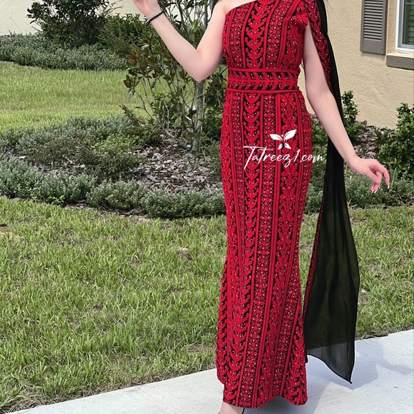 One shoulder Fully Embroidery traditional Thoub - Picture 3 of 6